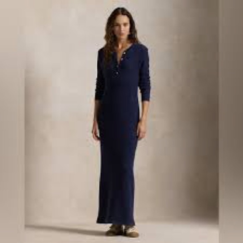 Wool-Cashmere Henley Sweater Dress
Color: Denim Heather
Size: L
NWT - Picture 3 of 8